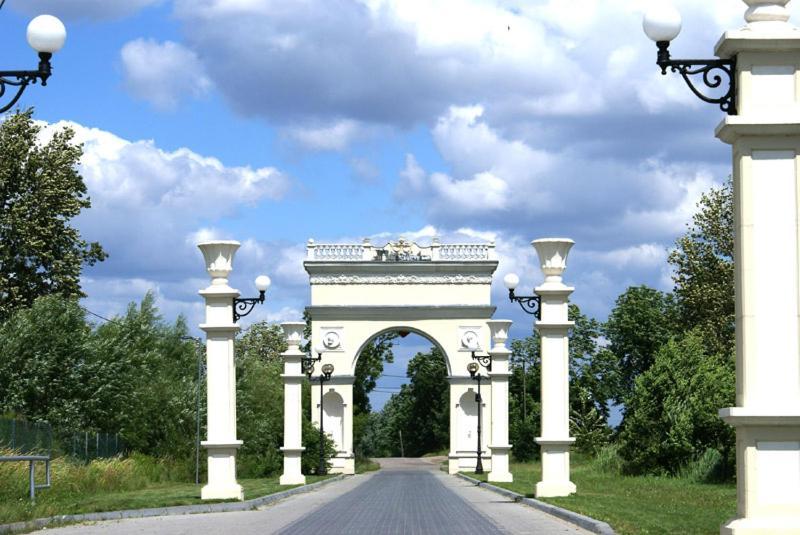 Hotel Venecia Palace Michałowice Екстериор снимка