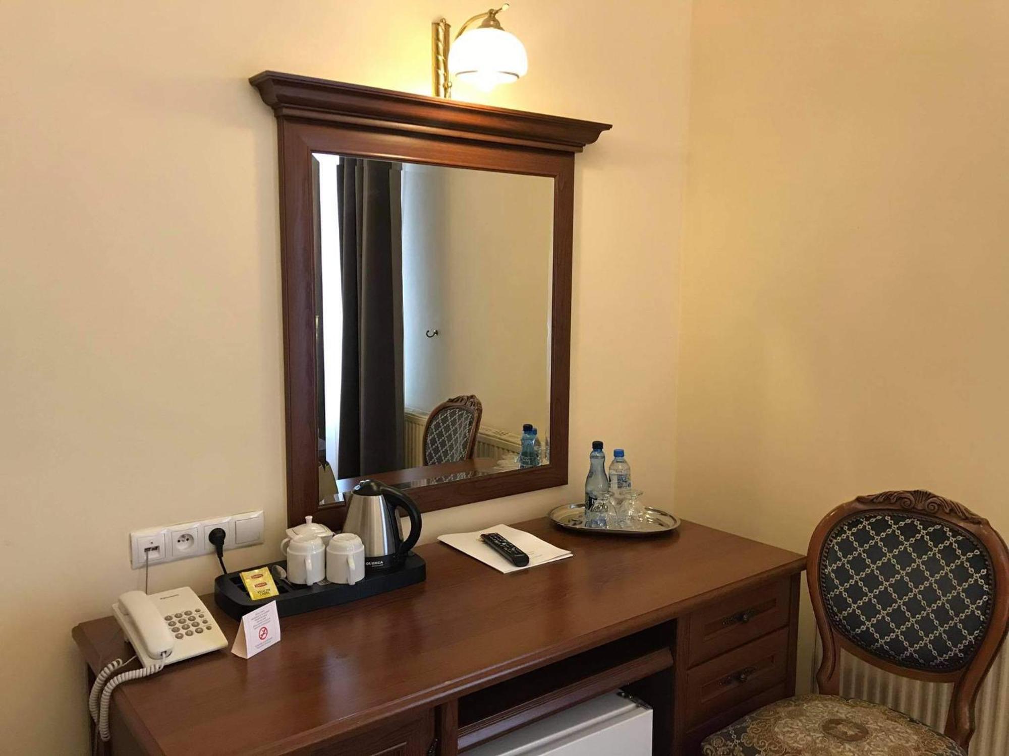 Hotel Venecia Palace Michałowice Екстериор снимка