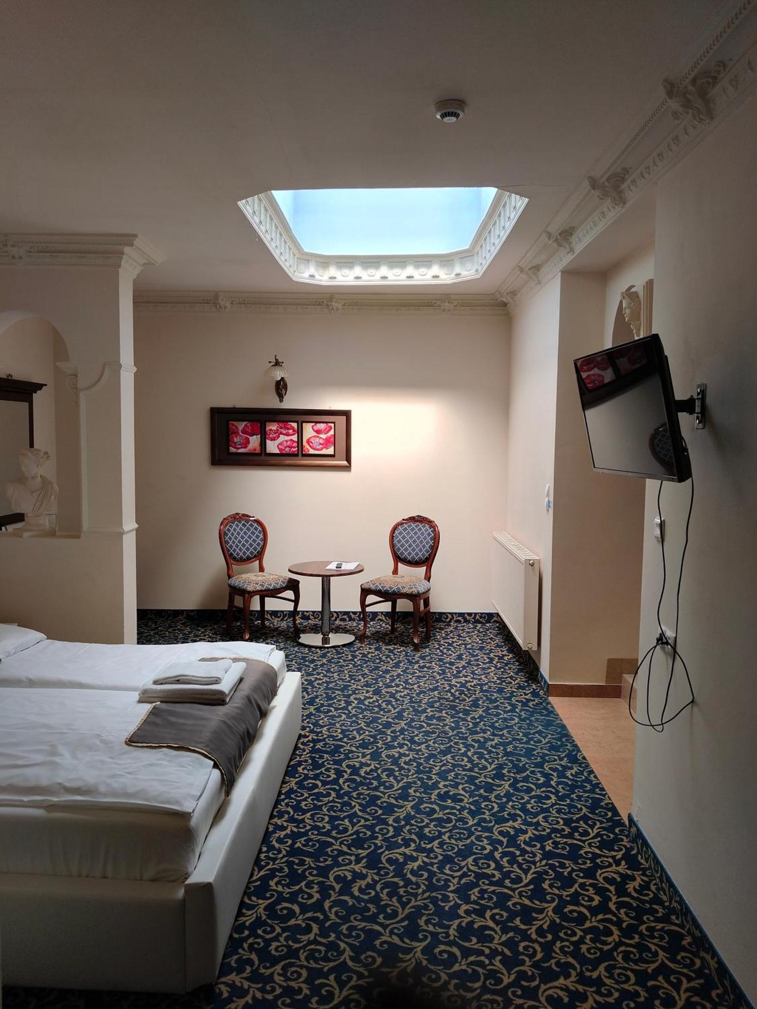 Hotel Venecia Palace Michałowice Екстериор снимка