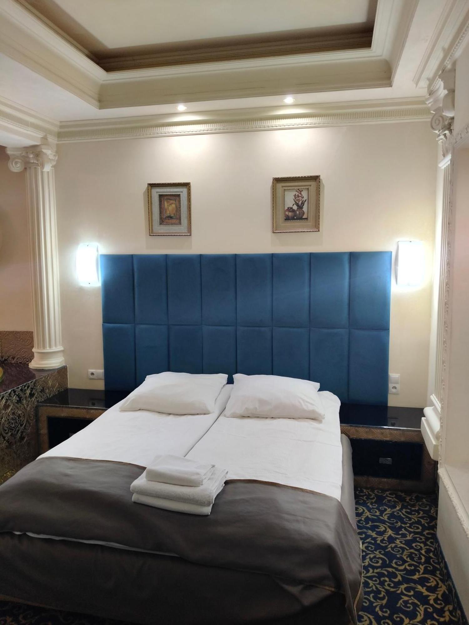 Hotel Venecia Palace Michałowice Екстериор снимка