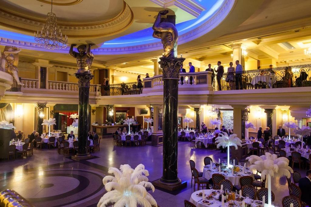 Hotel Venecia Palace Michałowice Екстериор снимка